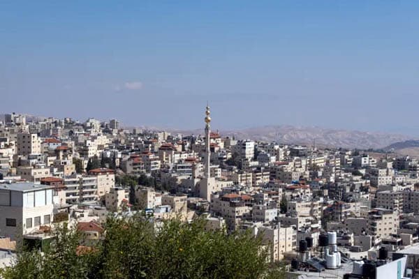 kafe_trendi_di_puncak_gunung_scopus_tempat_yahudi_dan_palestina_bisa_duduk_bersama
