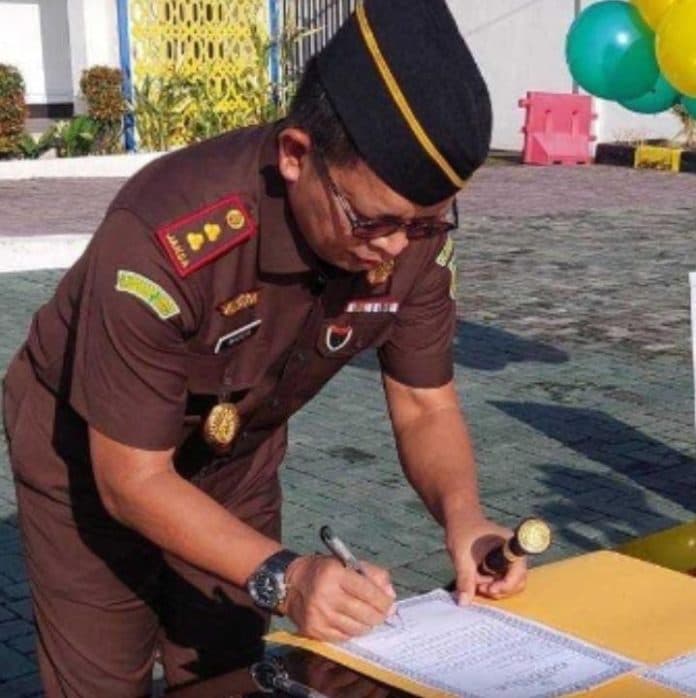 kajari_tebing_tinggi_gelar_apel_zi_wbk_dan_tandatangani_pakta_integritas