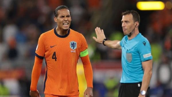 kalah_dari_inggris_van_dijk_serang_wasit_usai_pertandingan
