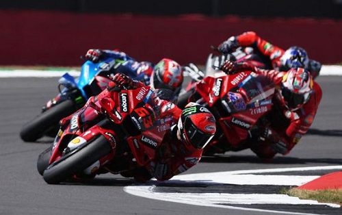 kalahkan_vinales_bagnaia_juara_motogp_inggris_2022