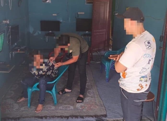 kantongi_sabu_warga_sergai_ditangkap_polisi_dari_dalam_warnet