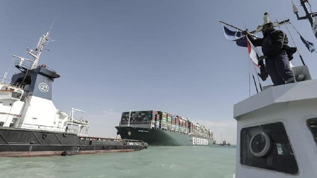 kapal_raksasa_mt_rumford_kembali_terjebak_di_terusan_suez