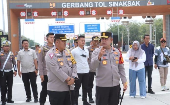 kapolda_pangdam_ibb_tinjau_kesiapan_pengamanan_kunker_presiden_ke_tol_sinaksak