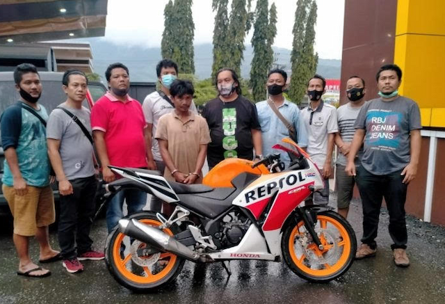 kapoldasu_berikan_apresiasi_kepada_polsek_siborongborong
