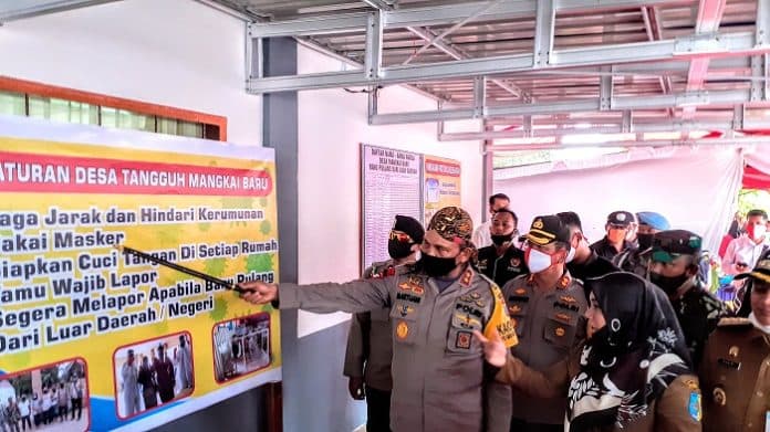 kapoldasu_kunjungi_desa_tangguh_covid_19_mangkai_baru