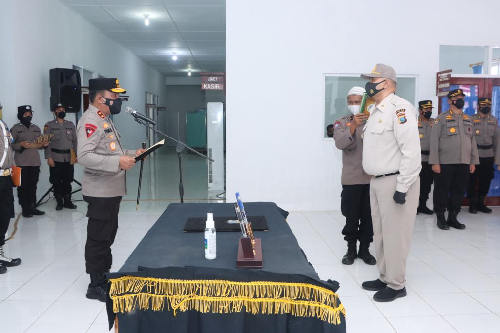 kapoldasu_resmi_lantik_kepala_rumkit_bhayangkara_batangtoru