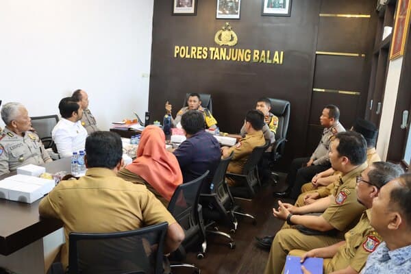 kapolres_koordinasi_tim_saber_pungli_wujudkan_tanjungbalai_yang_bersih