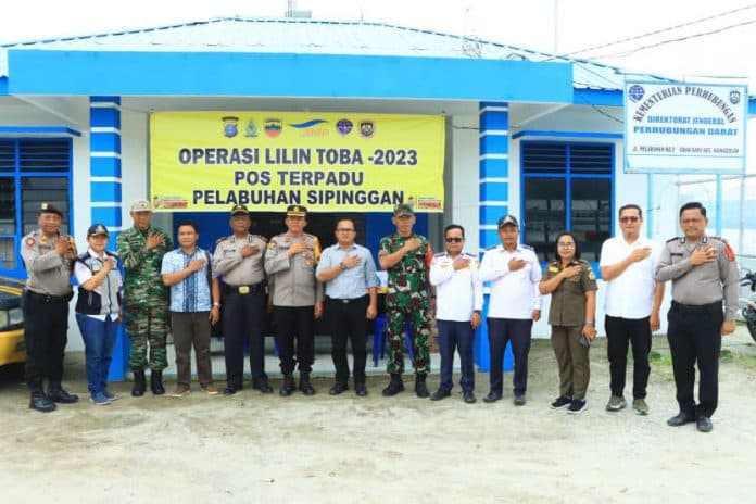 kapolres_samosir_cek_pos_pengamanan_operasi_lilin_toba_2023