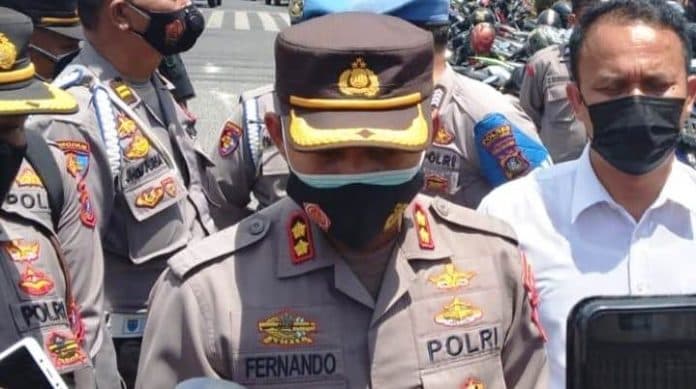 kapolres_siantar_minta_masyarakat_tak_gunakan_lampu_strobo_dan_plat_dinas_bisa_terancam_pidana