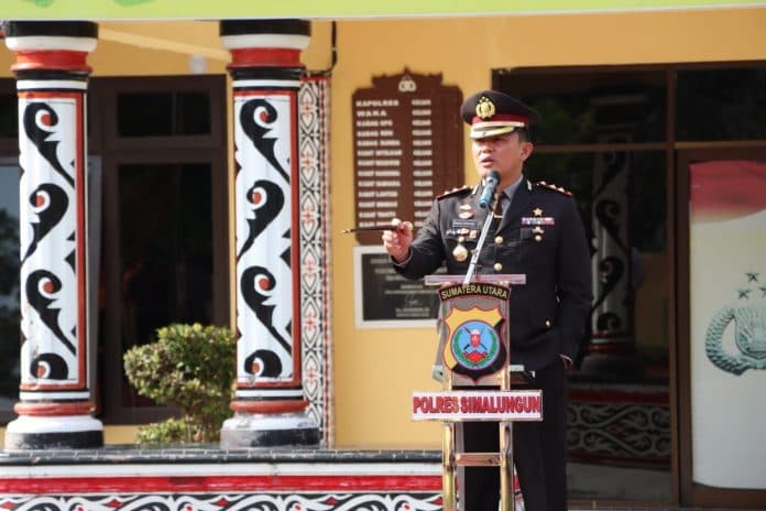 kapolres_simalungun_ajak_warga_manfaatkan_call_center_110_jika_butuh_layanan_polisi