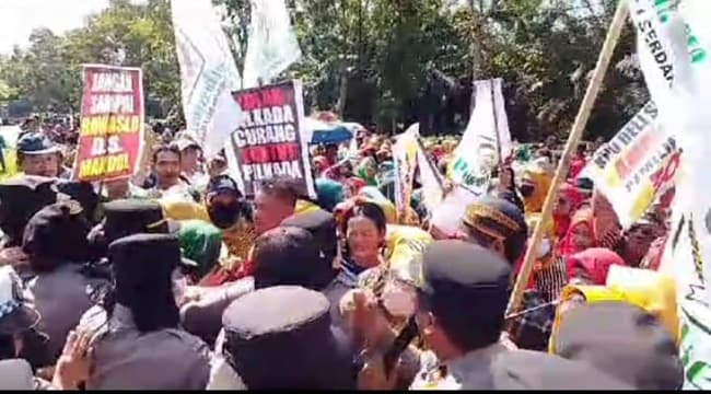 kapolresta_deli_serdang_apresiasi_pendemo_yang_menuntut_pilkada_ulang