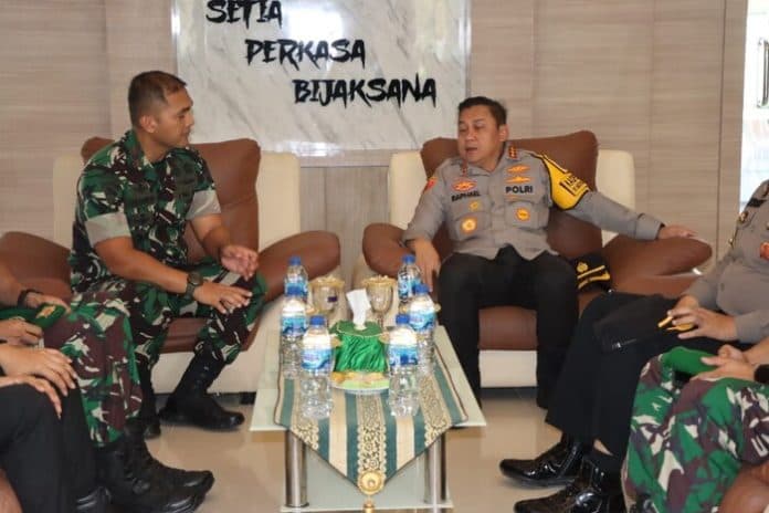 kapolresta_deli_serdang_datangi_markas_batalyon_infanteri_121mk_galang