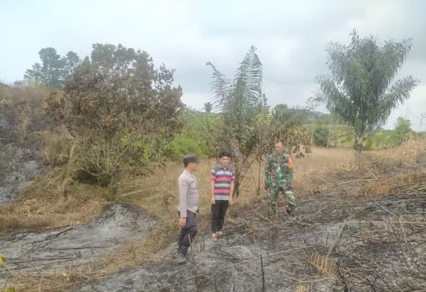 kapolsek_purba_imbau_masyarakat_tidak_bakar_hutan_untuk_buka_lahan