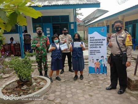 kapolsek_rambutan_monitoring_vaksinasi_lansia_dan_pelajar
