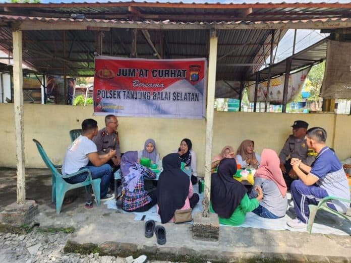 kapolsek_tanjung_balai_selatan_temui_warga_minta_jauhi_narkoba_dan_balap_liar
