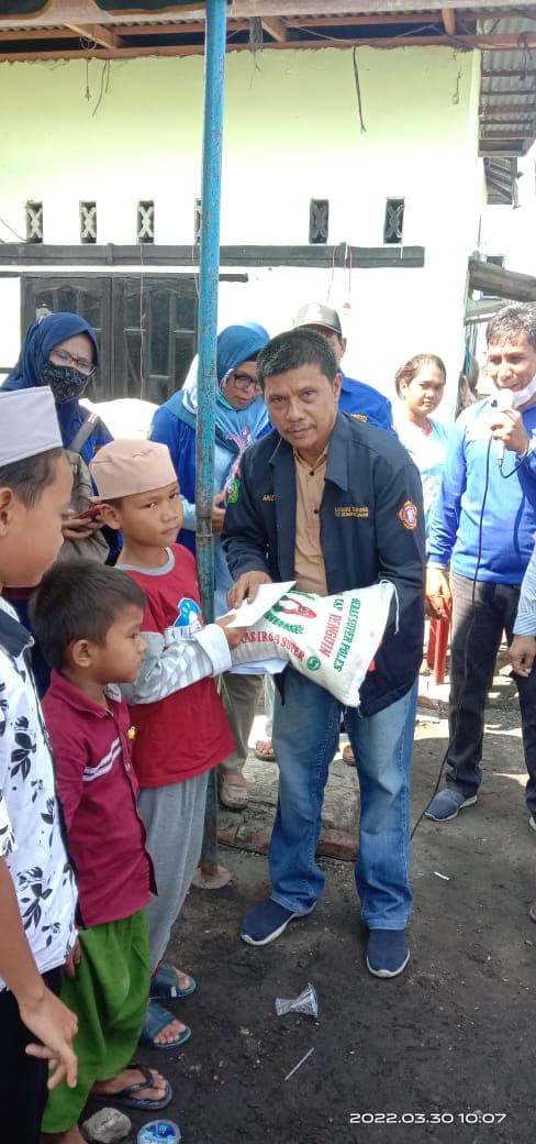 karang_taruna_belawan_santuni_anak_yatim_piatu