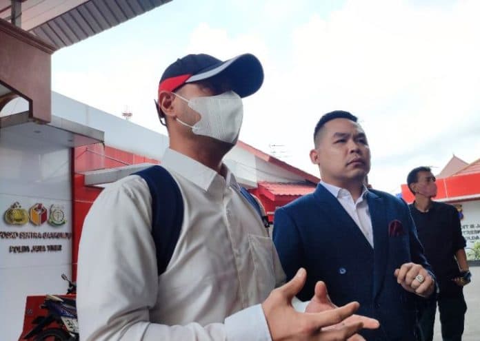 kasus_kdrt_terhadap_venna_melinda_polisi_tahan_ferry_irawan