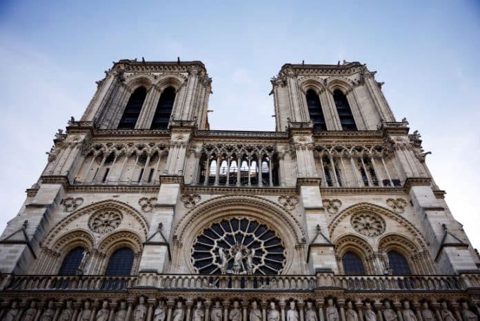 katedral_notre_dame_kembali_dibuka_pasca_kebakaran