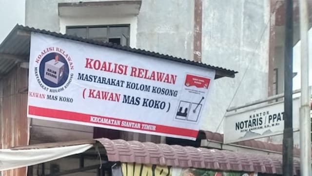 kawan_mas_koko_pasang_spanduk_tim_advokasi_pasti_surati_bawaslu_siantar