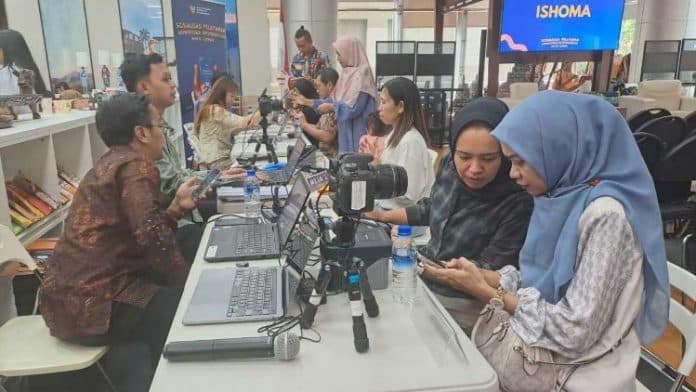 kdei_taipei_gelar_sosialisasi_pelayanan_adminduk_untuk_wni_di_taiwan