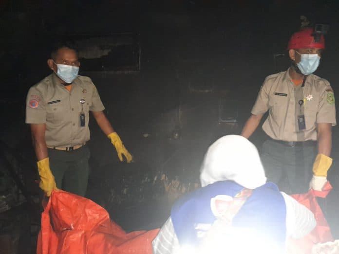 kebakaran_rumah_di_jalan_brigjen_zein_hamid_medan_tewaskan_2_orang
