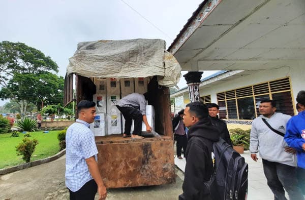 kecamatan_panei_distribusikan_logistik_pemilu_ke_16_nagori_dan_1_kelurahan