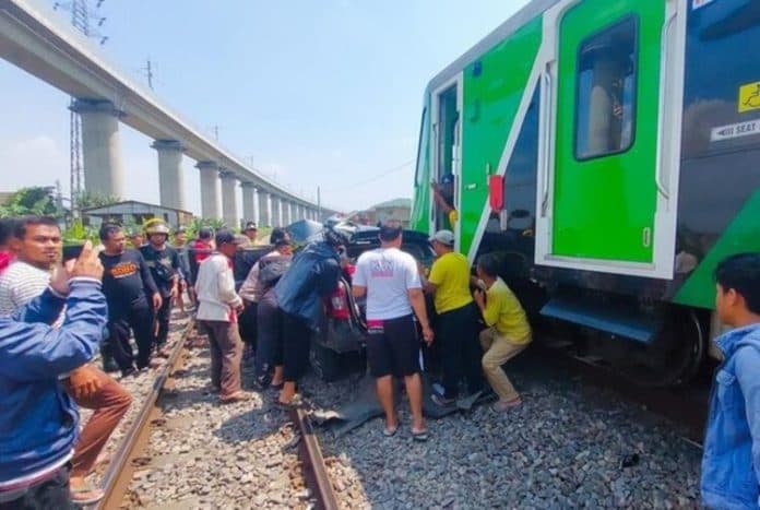 kecelakaan_kereta_api_feeder_whoosh_begini_pernyataan_kai