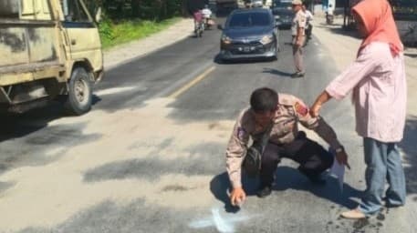 kecelakaan_maut_di_tebing_tinggi_renggut_jiwa_pengendara_sepeda_motor