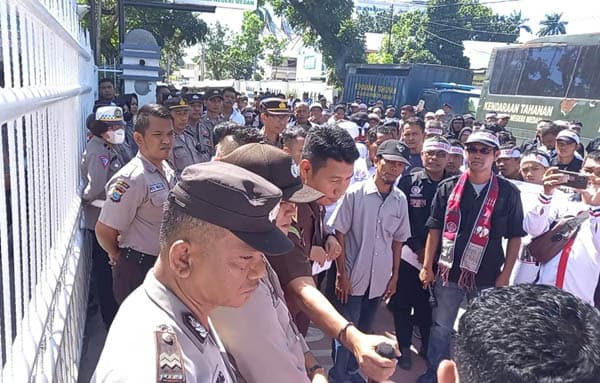 kejari_medan_klaim_tidak_pernah_tolak_pelimpahan_tahap_ii_kasus_boasa_simanjuntak