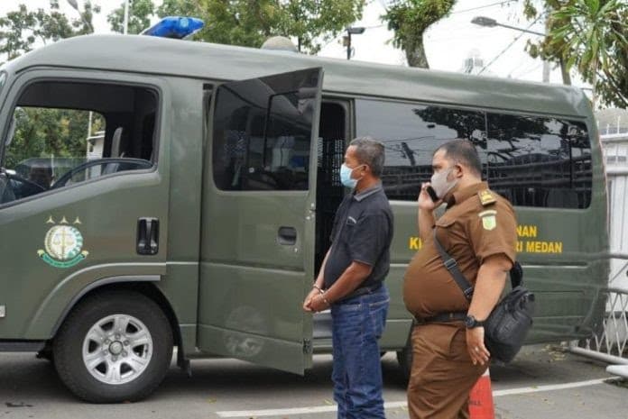 kejari_medan_siapkan_dakwaan_terhadap_pelaku_peredaran_ratusan_bungkus_rokok_tanpa_cukai