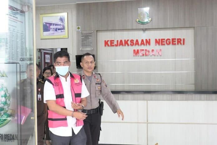 kejari_medan_tetapkan_tersangka_kasus_kredit_bank_pelat_merah_rp44_miliar