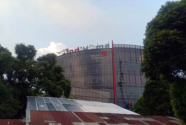 kejari_pematang_siantar_segera_audit_fisik_kantor_balei_merah_putih_telkom
