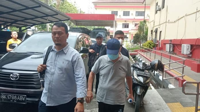 kejatisu_akui_sudah_terima_pelimpahan_berkas_perkara_tahap_i_tersangka_mafia_tanah_atek