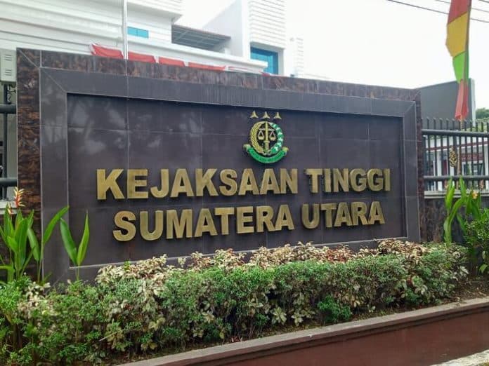 kejatisu_didesak_segera_nyatakan_berkas_perkara_3_pejabat_langkat_lengkap