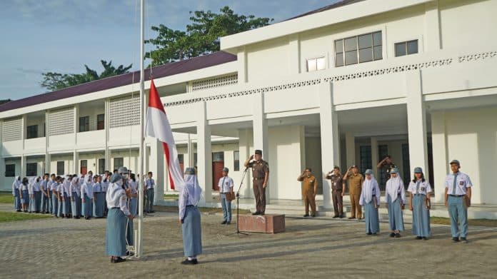 kejatisu_ingatkan_siswa_sman_2_medan_arti_kejujuran_dan_kedisiplinan