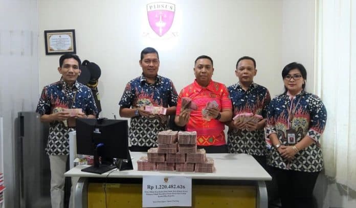 kejatisu_terima_pengembalian_up_rp12_miliar_dari_kasus_smart_parking_bandara_kualanamu