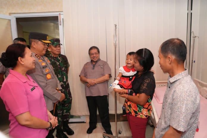 kelainan_kandung_kemih_balita_asal_nias_dirujuk_ke_rs_bhayangkara_medan