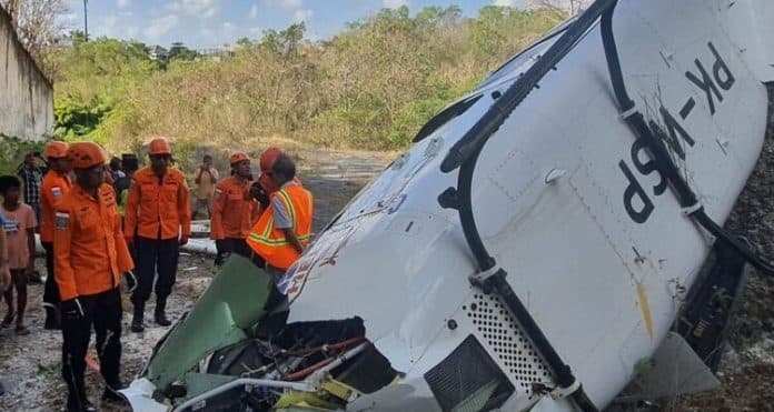 kembali_terjadi_di_bali_helikopter_tersangkut_tali_layangan
