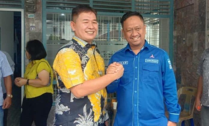kembalikan_formulir_ke_demokrat_mangatas_silalahi_ingin_pinang_ilham_sinaga_sebagai_wakil