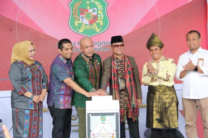 kembangkan_ukm_pemko_medan_kembali_gelar_bazar_produk_unggulan