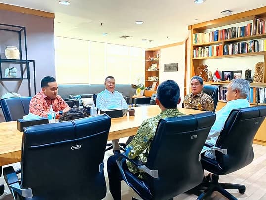 kemendikbud_ri_dukung_pemugaran_istana_niat_lima_laras_batu_bara