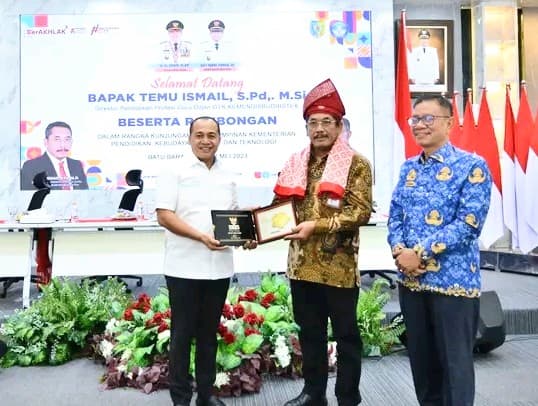 kemendikbudristek_minta_daerah_lebih_berdayakan_guru
