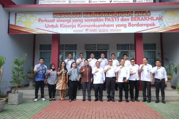 kemenko_polhukam_koordinasikan_program_pembinaan_napi_terorisme_ke_lapas_medan