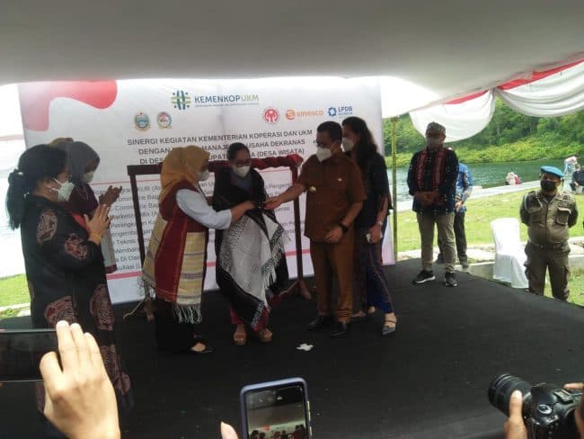 kementerian_koperasi_ukm_bersinergi_dengan_dekranas_toba_manfaatkan_digital_pasarkan_setiap_usaha