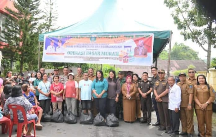 kendalikan_inflasi_jelang_nataru_pemko_sibolga_gelar_pasar_murah