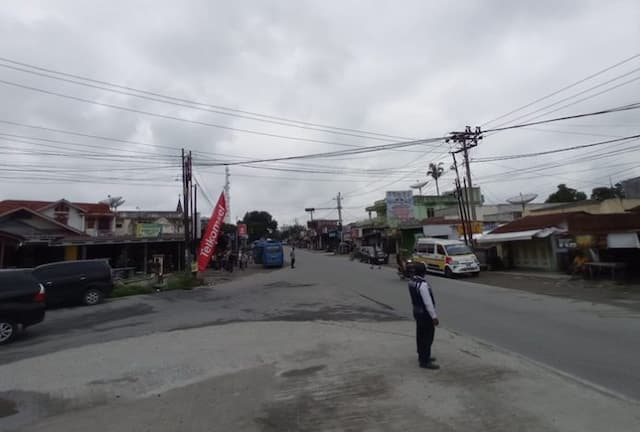 kendaraan_menuju_simpang_dua_siantar_tampak_sepi_jelang_tahun_baru_2025