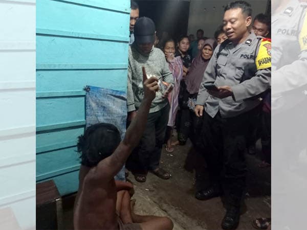 kepergok_beraksi_saat_magrib_pelaku_pencurian_di_sidimpuan_babak_belur_diamuk_massa