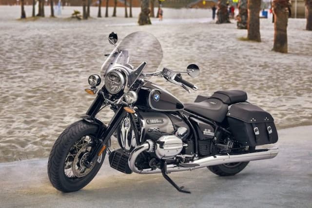 keren_bmw_r18_classic_tourer_bermesin_baru_big_boxer