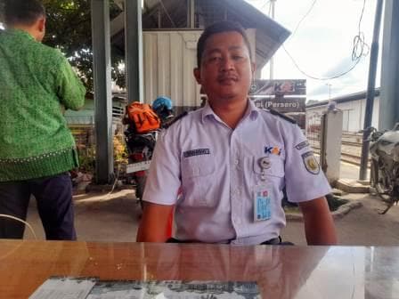 kereta_api_sirkes_layani_200_penumpang_penumpang_setiap_hari