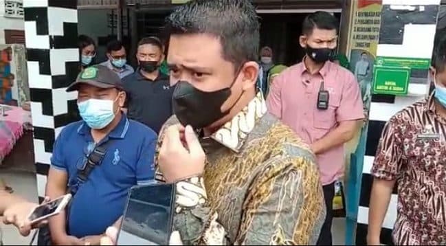 ketahuan_minta_uang_dari_warga_bobby_copot_lurah_sidorame_timur